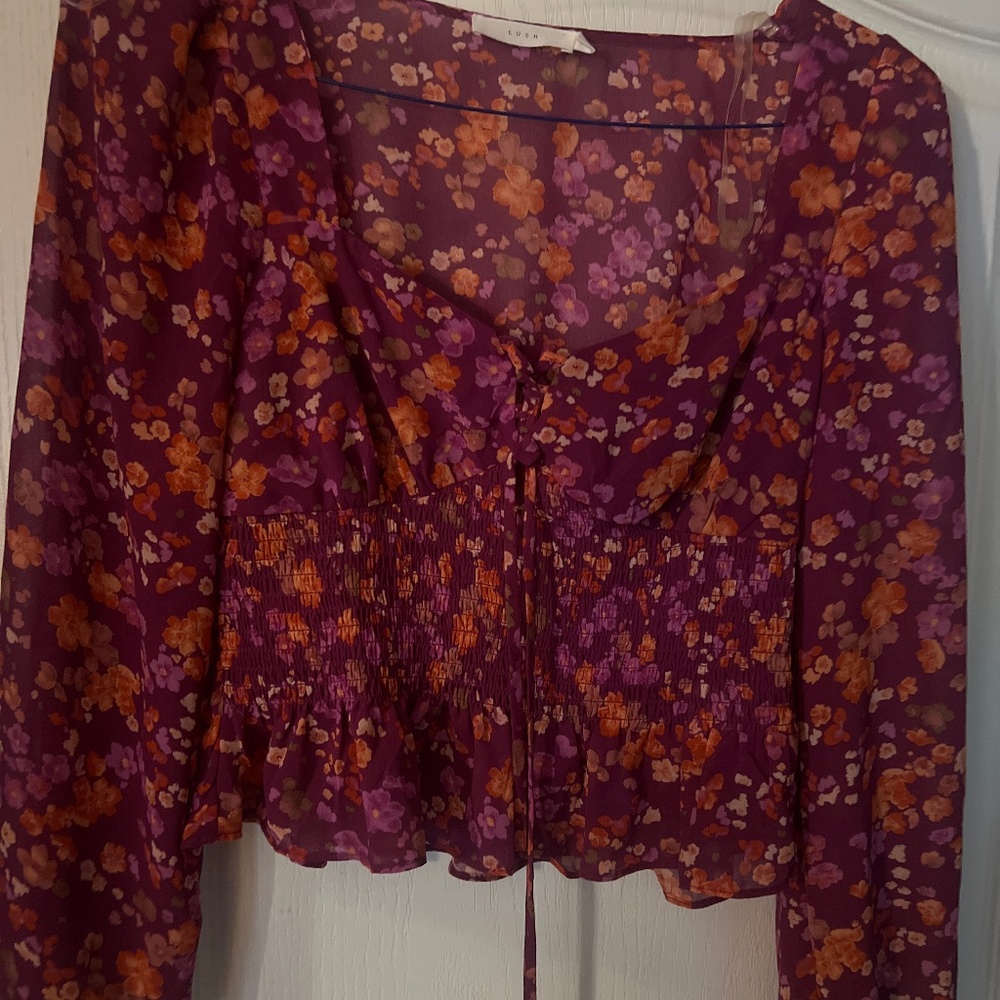 Cute cropped floral blouse